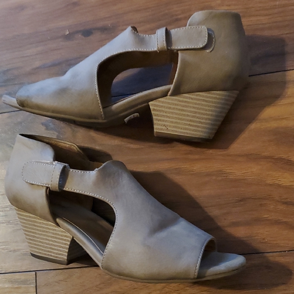 Natural Soul Tan Mules - Picture 7 of 8